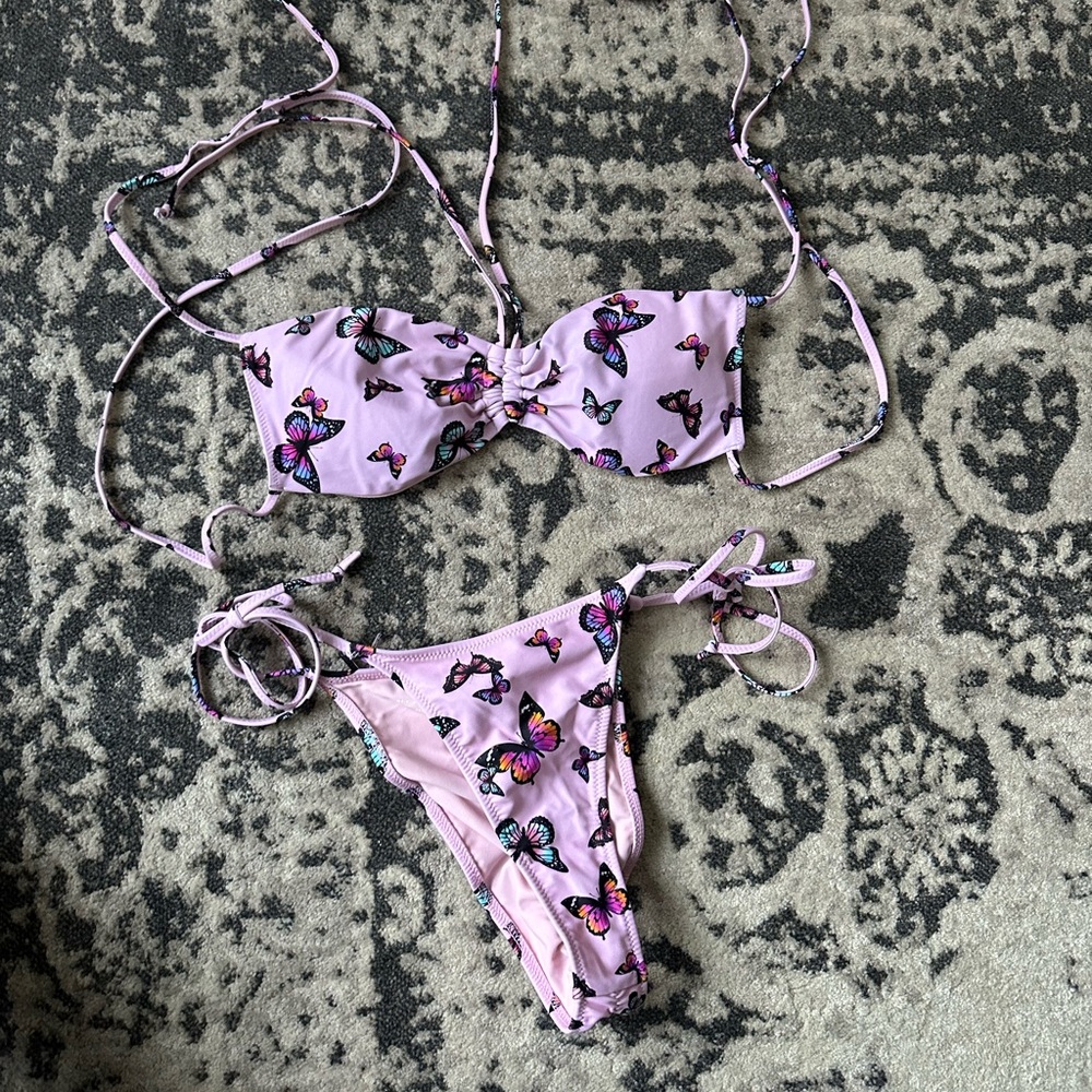 White fox Seychelles Bikini Top Butterfly and Cabo Bottoms Butterfly size small
